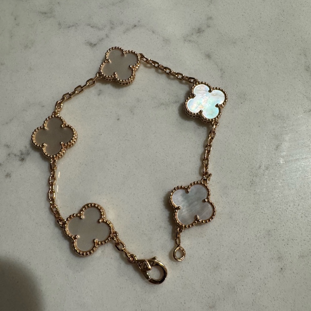 Elegant Rose Gold and White Clover Bracelet
